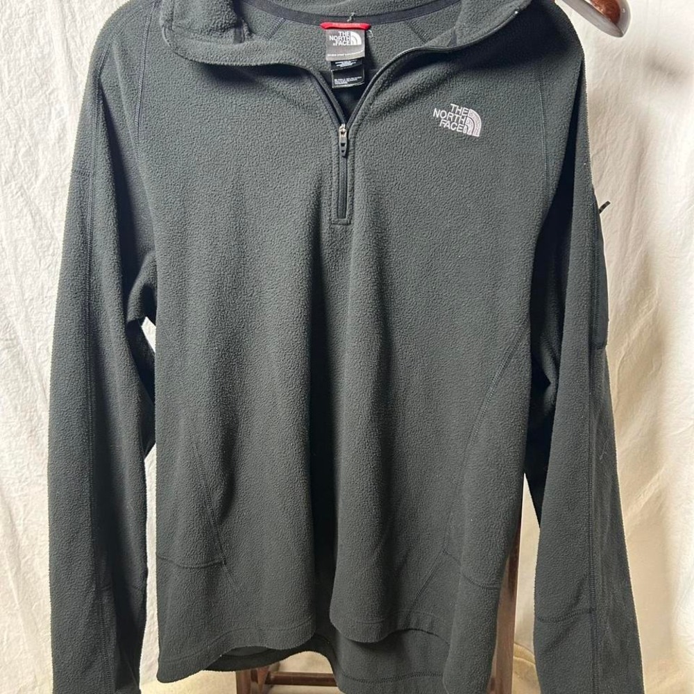 The North Face FlashDry Mens Large Black 1/4 Zip Pullover Hiking Activewear